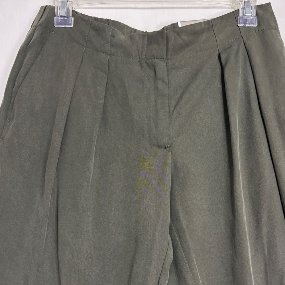Chico's Ultimate Fit Pleated Skimmer Trousers Womens 2 Green Slimming Cropped - Picture 9 of 9